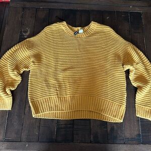 Divided long sleeve sweatshirt